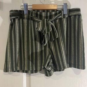 Green set size large